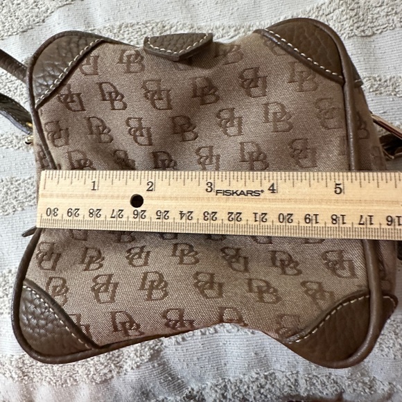 DOONEY & BOURKE Doctors Satchel, Signature Fabric, Pebble Leather Accents 🤎 - Picture 15 of 17